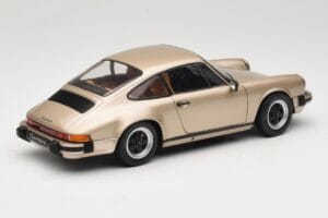 Porsche 911 Carrera 3.2 Bronze Solido 1:18 S1802602 Metall – Bild 3 von 8