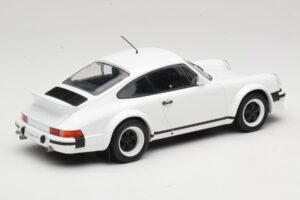 Porsche 911 SC GT Race Version IXO 1:18 18CMC007 Metall – Bild 2 von 6