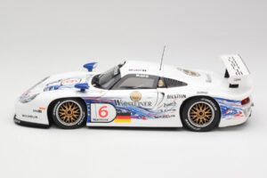 Porsche 911 GT1 #6 T. Boutsen / H-J. Stuck 1997 UT Models 1:18 39720 Metall – Bild 4 von 8
