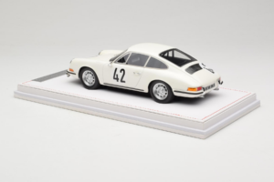 Porsche 911 S #42 R. Buchet / H. Linge Auguste Veuillet 24 Hours of Le Mans Class Winner 1967 IVY Merit 1:18 REMC006 Resin – Bild 5 von 6