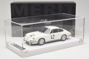 Porsche 911 S #42 R. Buchet / H. Linge Auguste Veuillet 24 Hours of Le Mans Class Winner 1967 IVY Merit 1:18 REMC006 Resin – Bild 6 von 6