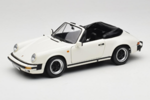Porsche 911 SC Cabriolet Weiss Minichamps 1:18 100063031 Metall