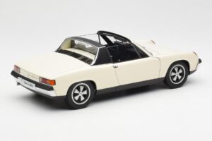 Porsche 914/6 Hellelfenbein AUTOart 1:18 77933 Metall – Bild 3 von 8