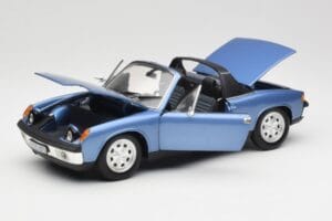 Porsche 914 Blau Revell 1:18 08975 Metall – Bild 2 von 8