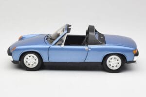 Porsche 914 Blau Revell 1:18 08975 Metall – Bild 4 von 8