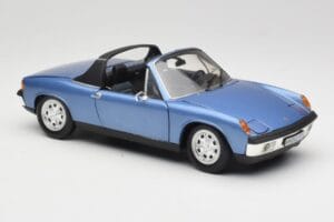 Porsche 914 Blau Revell 1:18 08975 Metall – Bild 6 von 8