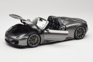 Porsche 918 Spyder Liquid Metal Silber Minichamps 1:18 110062430 Metall – Bild 2 von 8