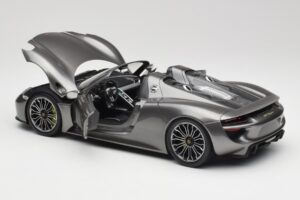 Porsche 918 Spyder Liquid Metal Silber Minichamps 1:18 110062430 Metall – Bild 5 von 8