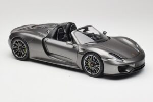 Porsche 918 Spyder Liquid Metal Silber Minichamps 1:18 110062430 Metall – Bild 6 von 8