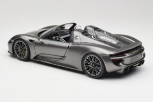 Porsche 918 Spyder Liquid Metal Silber Minichamps 1:18 110062430 Metall – Bild 7 von 8