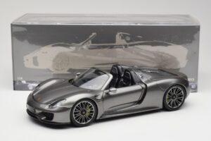 Porsche 918 Spyder Liquid Metal Silber Minichamps 1:18 110062430 Metall – Bild 8 von 8