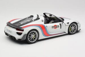 Porsche 918 Spyder Weissach Package Martini Minichamps 1:18 110062440 Metall – Bild 3 von 8