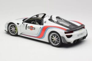Porsche 918 Spyder Weissach Package Martini Minichamps 1:18 110062440 Metall – Bild 7 von 8