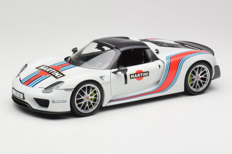 Porsche 918 Spyder Weissach Package Martini Minichamps 1:18 110062440 Metall