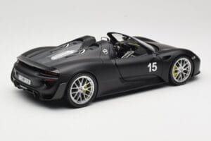 Porsche 918 Spyder Weissach Package Matt Black Minichamps 1:18 110062444 Metall – Bild 3 von 8