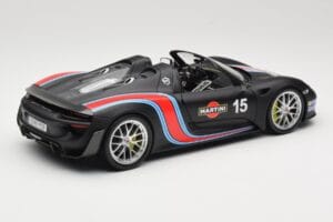 Porsche 918 Spyder Weissach Package Matt Black With Martini Stripes Minichamps 1:18 110062445 Metall – Bild 3 von 8