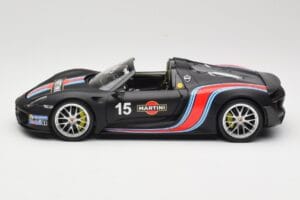 Porsche 918 Spyder Weissach Package Matt Black With Martini Stripes Minichamps 1:18 110062445 Metall – Bild 4 von 8