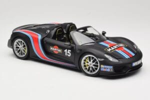 Porsche 918 Spyder Weissach Package Matt Black With Martini Stripes Minichamps 1:18 110062445 Metall – Bild 6 von 8