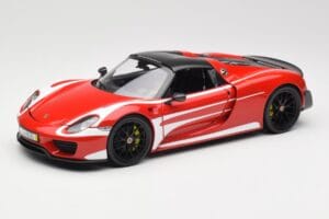 Porsche 918 Spyder Weissach Package Rot & Weiß Streifen Minichamps 1:18 110062442 Metall – Bild 3 von 9