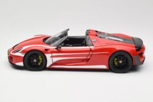 Porsche 918 Spyder Weissach Package Rot & Weiß Streifen Minichamps 1:18 110062442 Metall – Bild 5 von 9