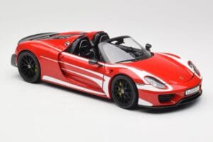 Porsche 918 Spyder Weissach Package Rot & Weiß Streifen Minichamps 1:18 110062442 Metall – Bild 7 von 9