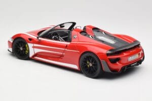 Porsche 918 Spyder Weissach Package Rot & Weiß Streifen Minichamps 1:18 110062442 Metall – Bild 8 von 9