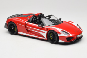 Porsche 918 Spyder Weissach Package Rot Weiss Streifen Minichamps 1:18 110062442-O1 Metall – Bild 6 von 8
