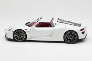 Porsche 918 Spyder Weiss Minichamps 1:18 110062436 Metall – Bild 4 von 8