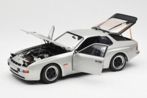 Porsche 924 Carrera GT Diamond Silber AUTOart 1:18 78002 Metall – Bild 2 von 8
