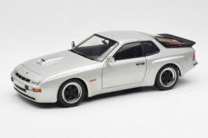 Porsche 924 Carrera GT Diamond Silber AUTOart 1:18 78002 Metall