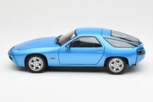Porsche 928 Blau AUTOart 1:18 77901 Metall – Bild 4 von 8