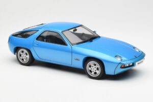 Porsche 928 Blau AUTOart 1:18 77901 Metall – Bild 6 von 8