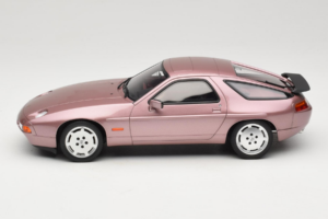 Porsche 928 S Cassis Red Metallic GT Spirit 1:18 GT524 Resin – Bild 3 von 6