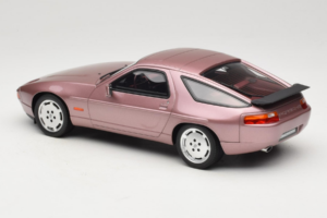Porsche 928 S Cassis Red Metallic GT Spirit 1:18 GT524 Resin – Bild 5 von 6