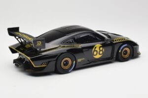 Porsche 935/19 Schwarz mit Goldenen Streifen Minichamps 1:18 155067568 Metall – Bild 2 von 6