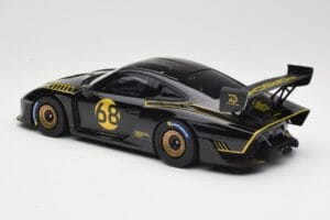 Porsche 935/19 Schwarz mit Goldenen Streifen Minichamps 1:18 155067568 Metall – Bild 5 von 6