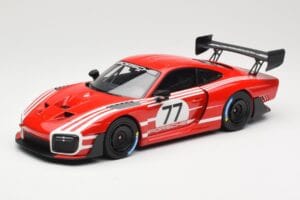 Porsche 935/19 Rot mit Weissen Streifen Minichamps 1:18 155067577 Metall