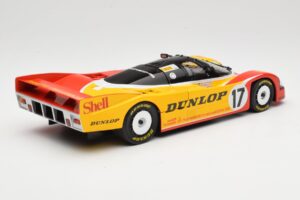 Porsche 962C Group C #17 D. Bell / H-J. Stuck / K. Ludwig 24 Hours of Le Mans 1988 Universal Hobbies 1:18 4704 Metall – Bild 3 von 8