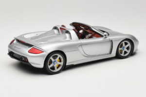 Porsche Carrera GT Silver Metallic Minichamps 1:18 WAP02103014 Metall – Bild 3 von 8