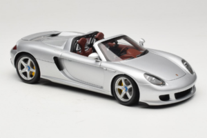 Porsche Carrera GT Silver Metallic Minichamps 1:18 WAP02103014 Metall – Bild 6 von 8