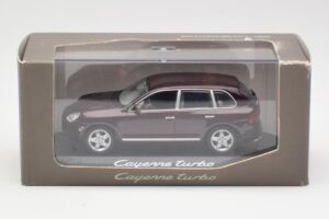 Porsche Cayenne 955 Turbo Dunkelrot Minichamps 1:43 WAPC2000113 Metall – Bild 4 von 4
