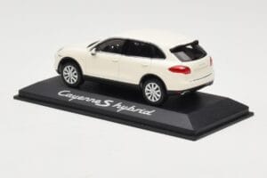 Porsche Cayenne 958 S Hybrid Weiss Minichamps 1:43 WAP0200040B Metall – Bild 3 von 4