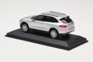 Porsche Cayenne 958 Silber Minichamps 1:43 WAP0200020B Metall – Bild 3 von 4