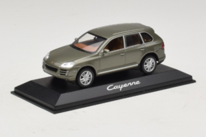 Porsche Cayenne Grey Metallic Minichamps 1:43 WAP02061317 Metall – Bild 2 von 4