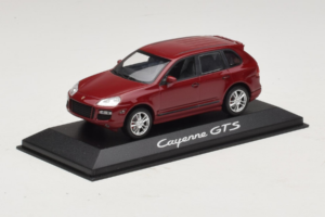 Porsche Cayenne 955 GTS Rot Mit Silbernen Felgen Minichamps 1:43 WAP02000818 Metall – Bild 2 von 4