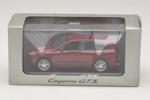 Porsche Cayenne 955 GTS Rot Mit Silbernen Felgen Minichamps 1:43 WAP02000818 Metall – Bild 4 von 4