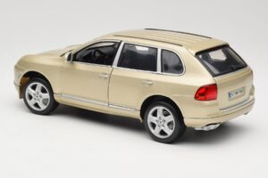 Porsche Cayenne S 955 Beige Maisto 1:18 WAPC2100213 Metall – Bild 7 von 8