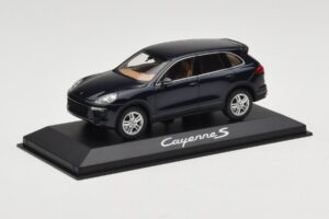 Porsche Cayenne 958 S Blue Metallic Minichamps 1:43 WAP0200060E Metall – Bild 2 von 4