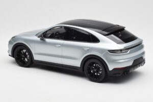 Porsche Cayenne E3 S Coupe Dolo Silber Norev 1:18 WAP0213220K Metall – Bild 5 von 6