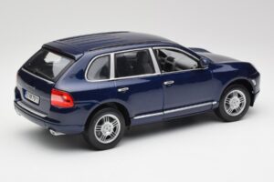 Porsche Cayenne S 9PA Dark Sea Blau Metallic Maisto 1:18 31635 Metall – Bild 3 von 8